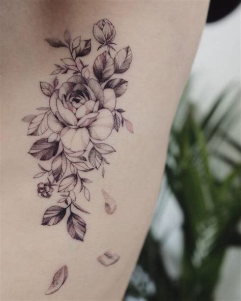 tatuajes en las costillas para mujeres|Tatuajes en las costillas: significado, diseños y。